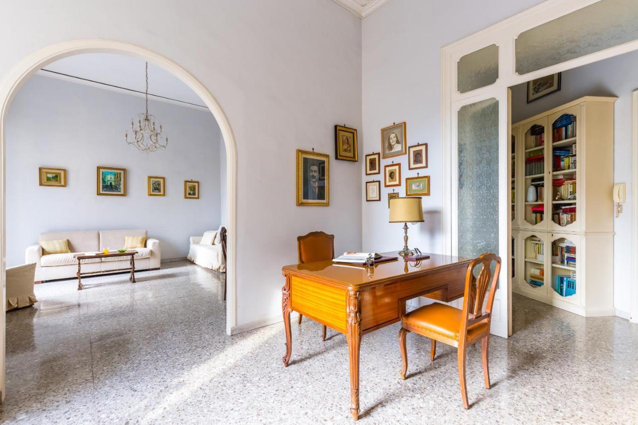 Rettifilo Family Apartment By Wonderful Italy Napoli Esterno foto
