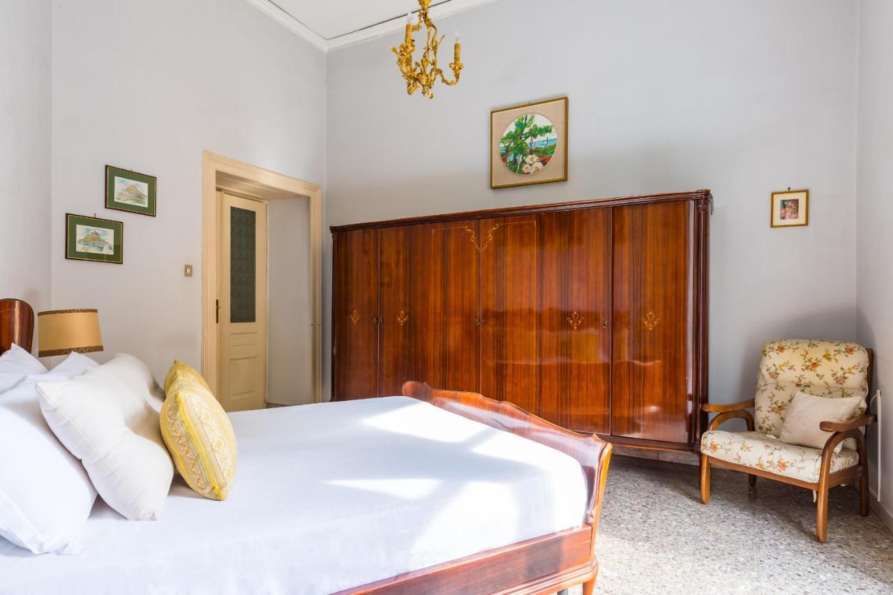 Rettifilo Family Apartment By Wonderful Italy Napoli Esterno foto
