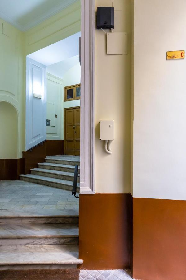 Rettifilo Family Apartment By Wonderful Italy Napoli Esterno foto