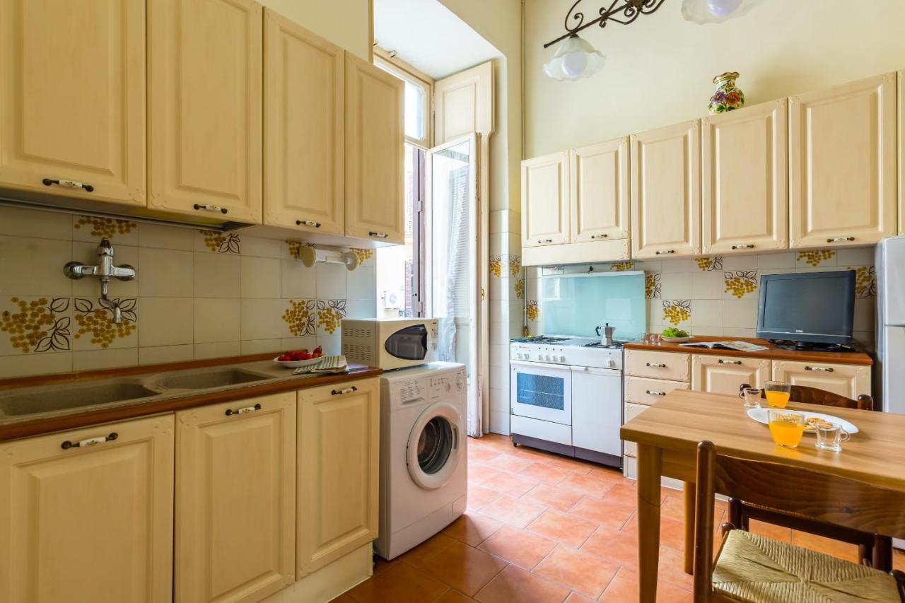 Rettifilo Family Apartment By Wonderful Italy Napoli Esterno foto