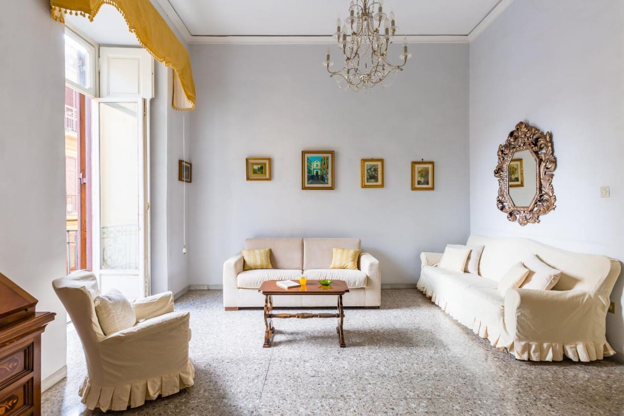 Rettifilo Family Apartment By Wonderful Italy Napoli Esterno foto