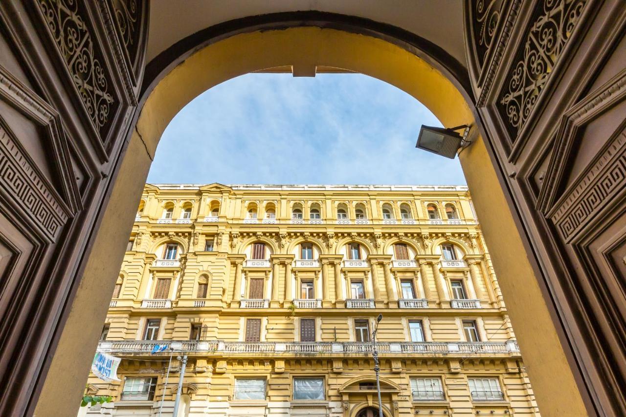 Rettifilo Family Apartment By Wonderful Italy Napoli Esterno foto